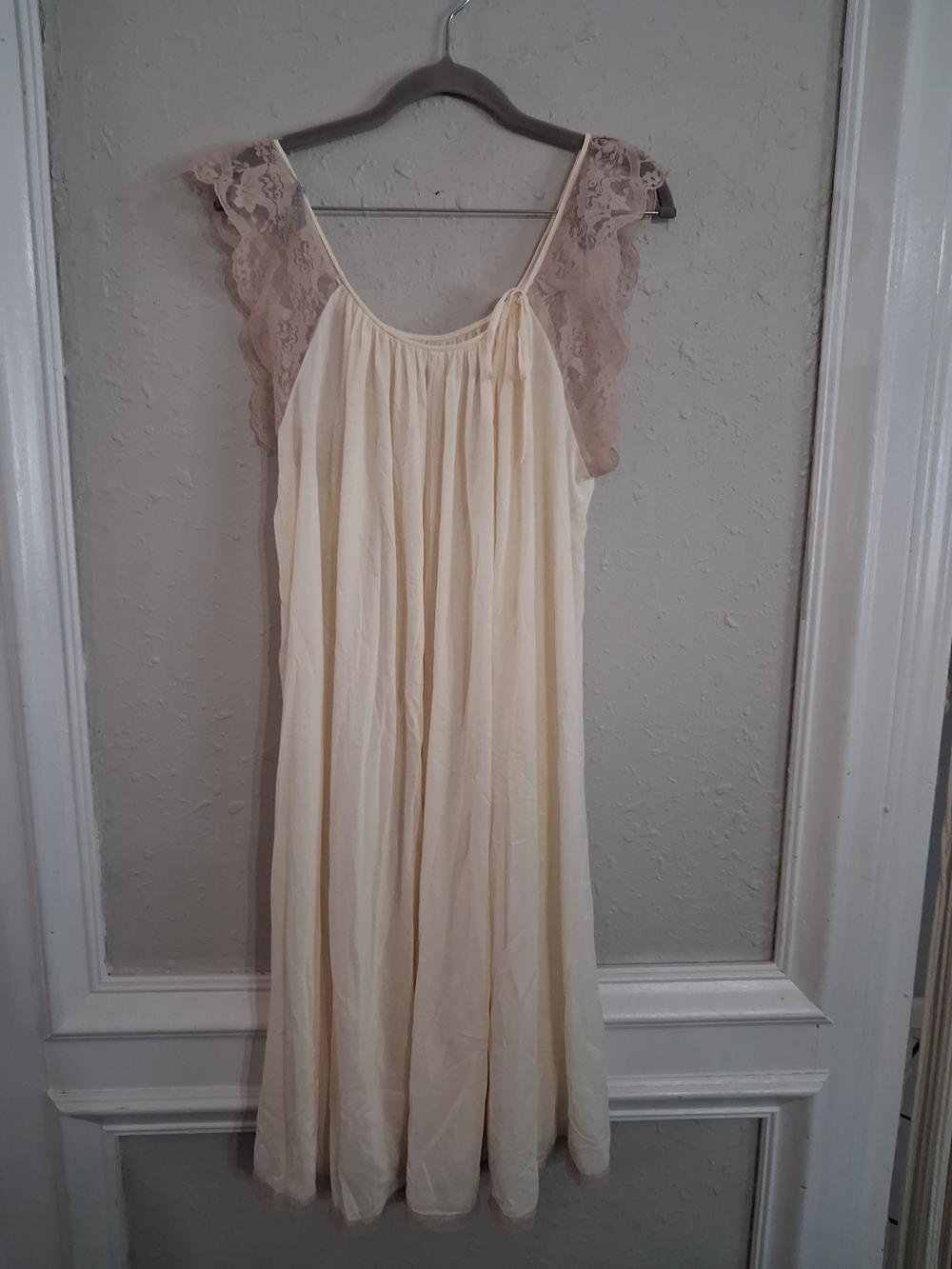 Vintage 60s 70s Komar nightgown ivory beige large pinup lace mcm